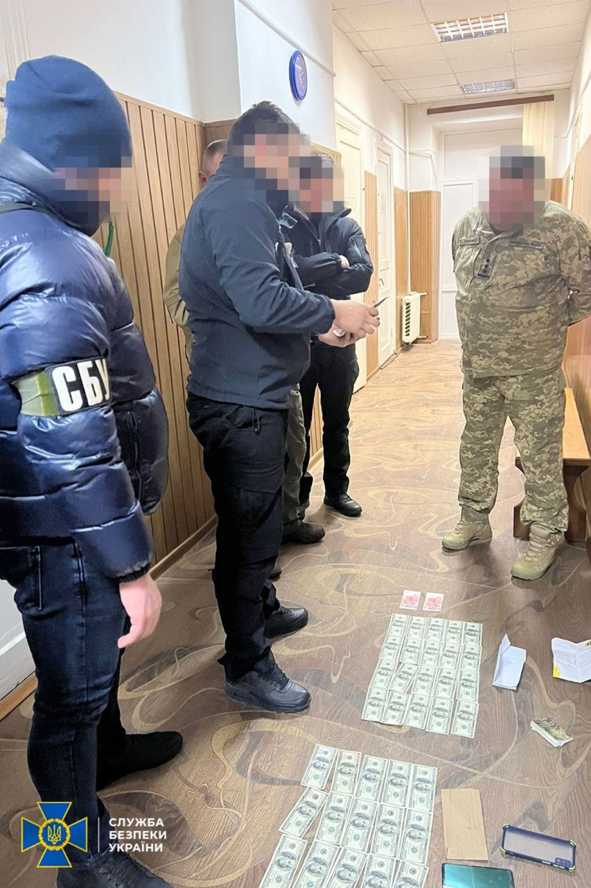 Фото: СБУ СБУ: Викрито заступника голови Центральної ВЛК, який одержував хабарі від ухилянтів