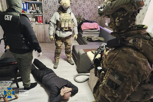 Фото: СБУ СБУ викрила групу агентів ФСБ, які мали допомогти в окупації Дніпропетровщини: відео затримання