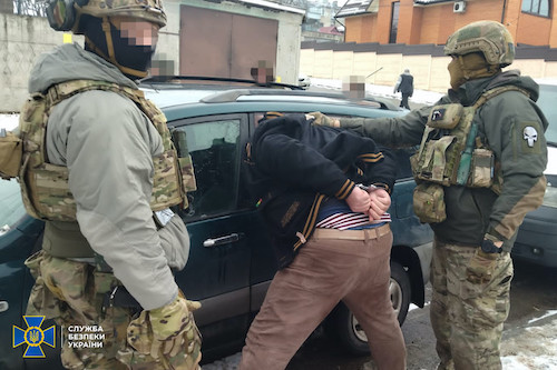 Фото: СБУ СБУ викрила групу агентів ФСБ, які мали допомогти в окупації Дніпропетровщини: відео затримання