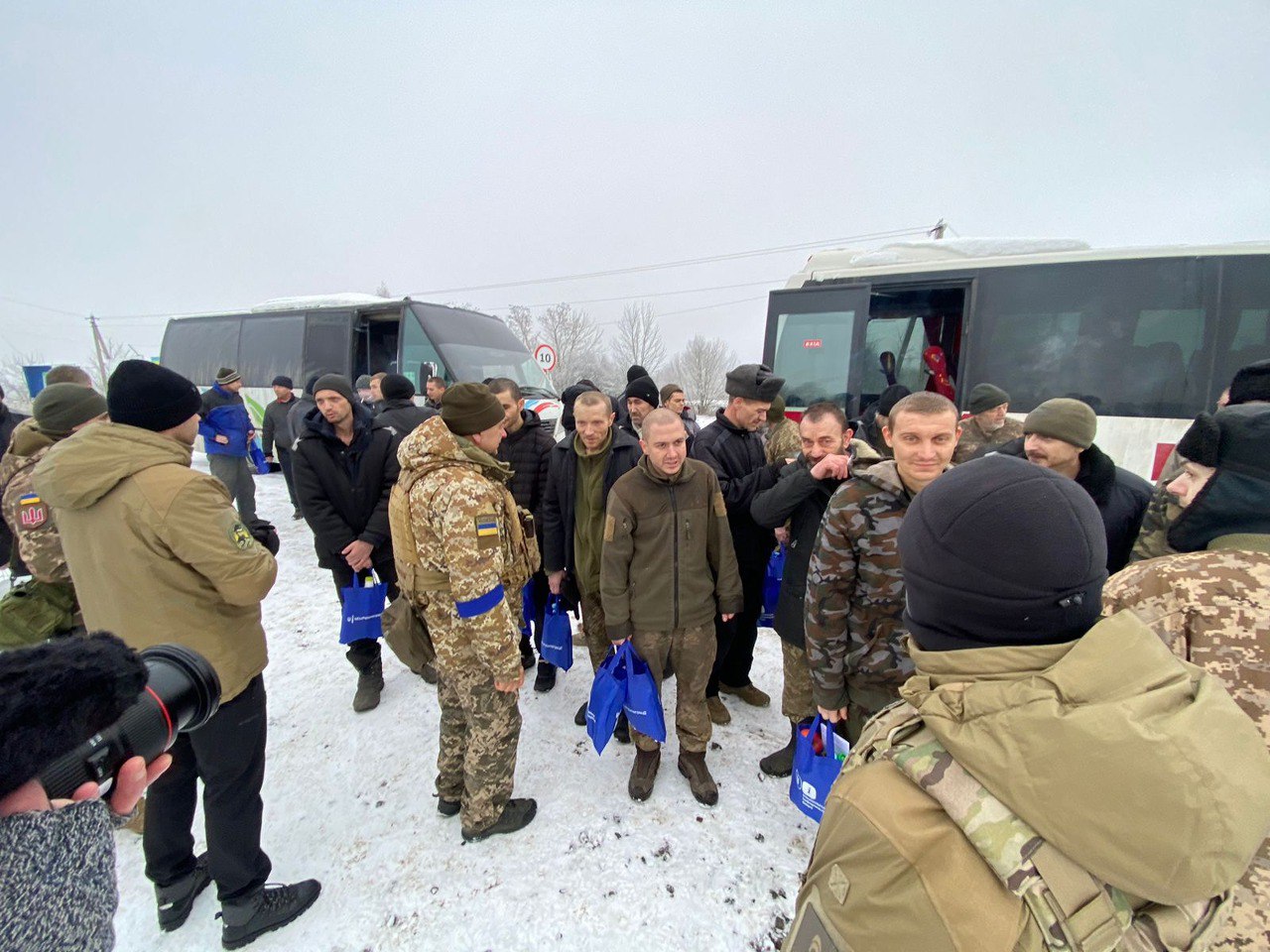 Большой обмен. Украина вернула 116 своих бойцов – фото, видео
