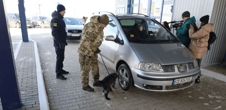 На Буковине открыли новый автомобильный пункт пропуска с Румынией — фото