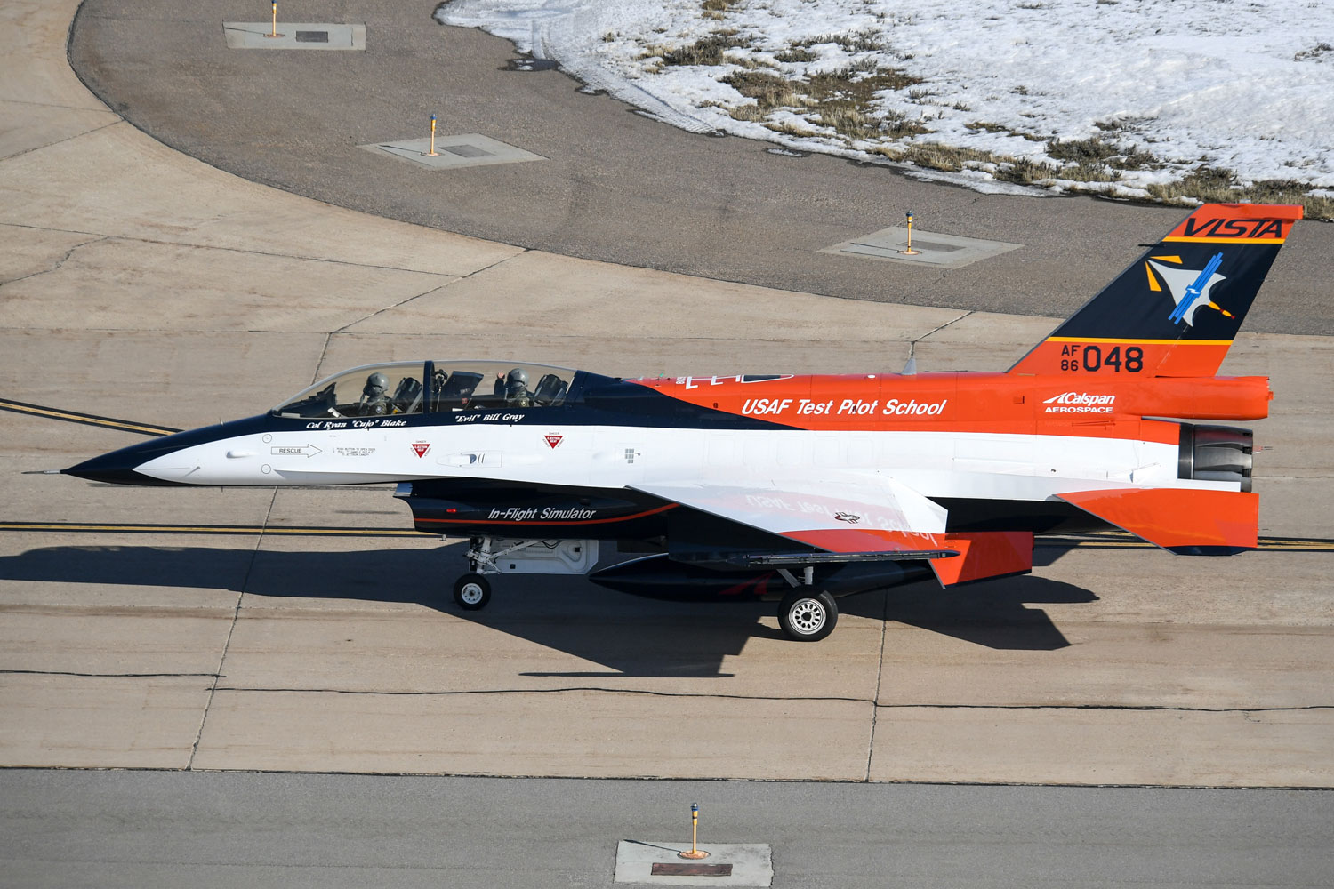 Испытательный истребитель F-16 Vista-X62A (Фото – USAF) Испытательный истребитель F-16 Vista-X62A (Фото – USAF)