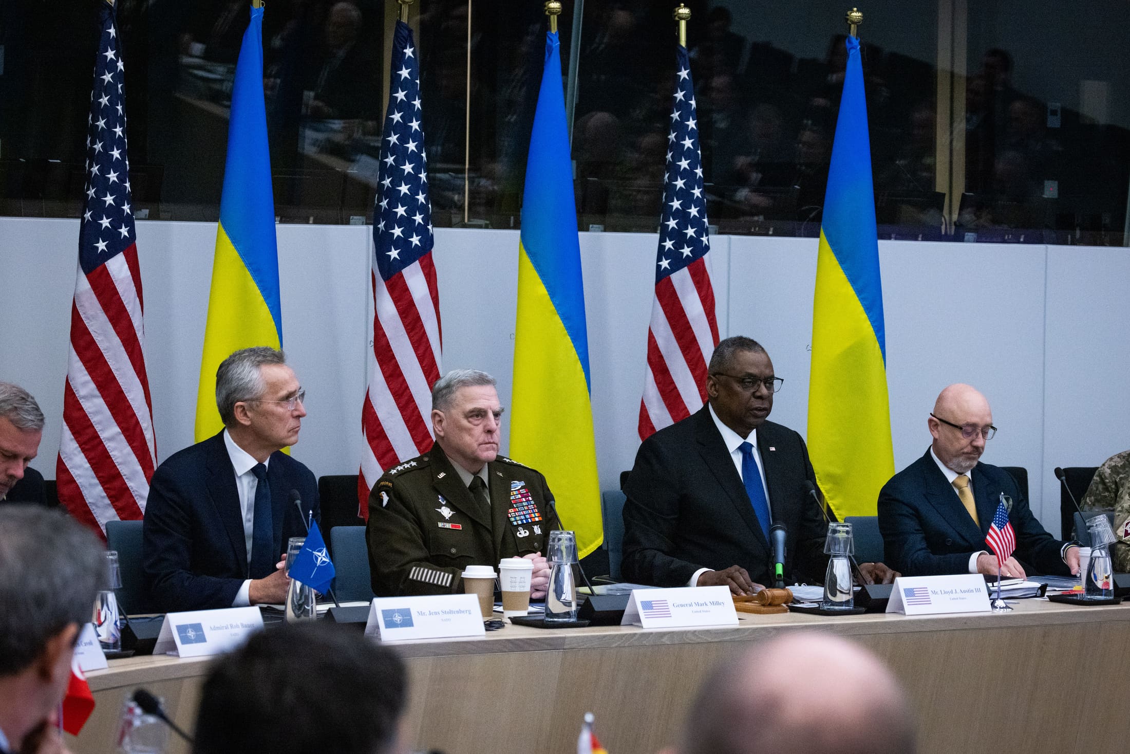 Столтенберг, Міллі, Остін та Резніков під час засідання Рамштайну (фото – пресслужба НАТО)