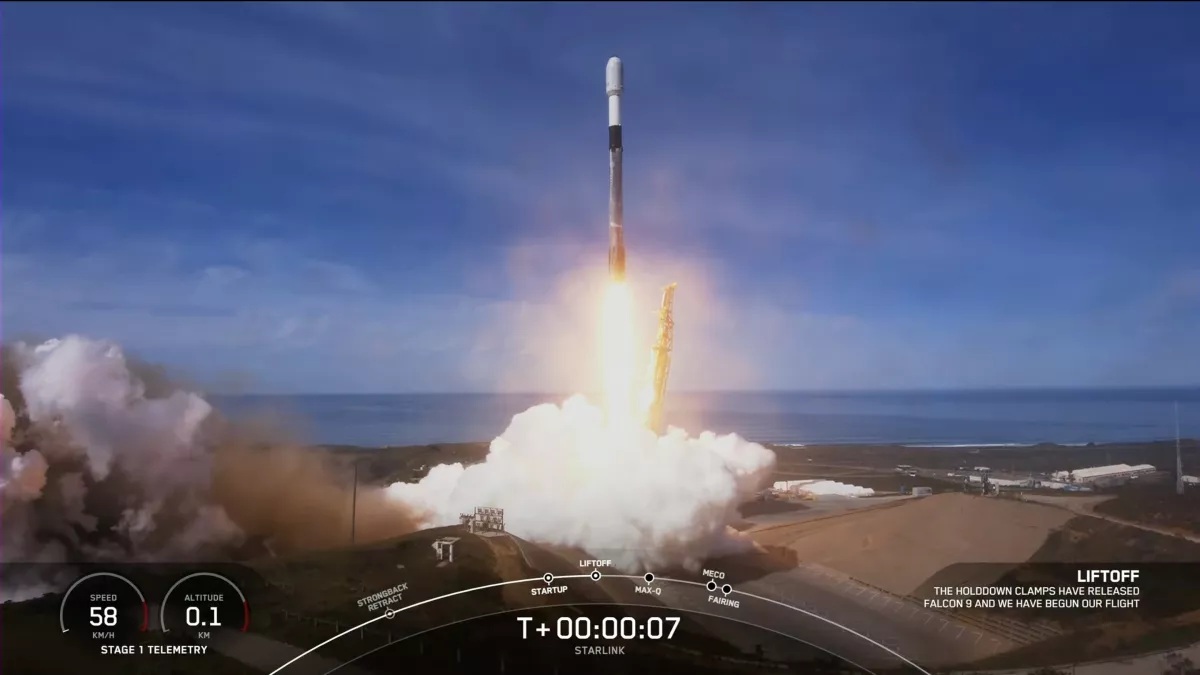 SpaceX запустила две миссии в космос за один день – фото, видео