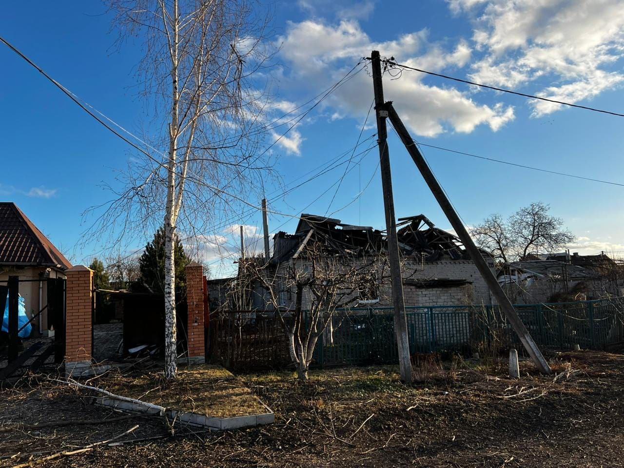 У Запоріжжі пролунав вибух: росіяни вдарили по передмістю – фото