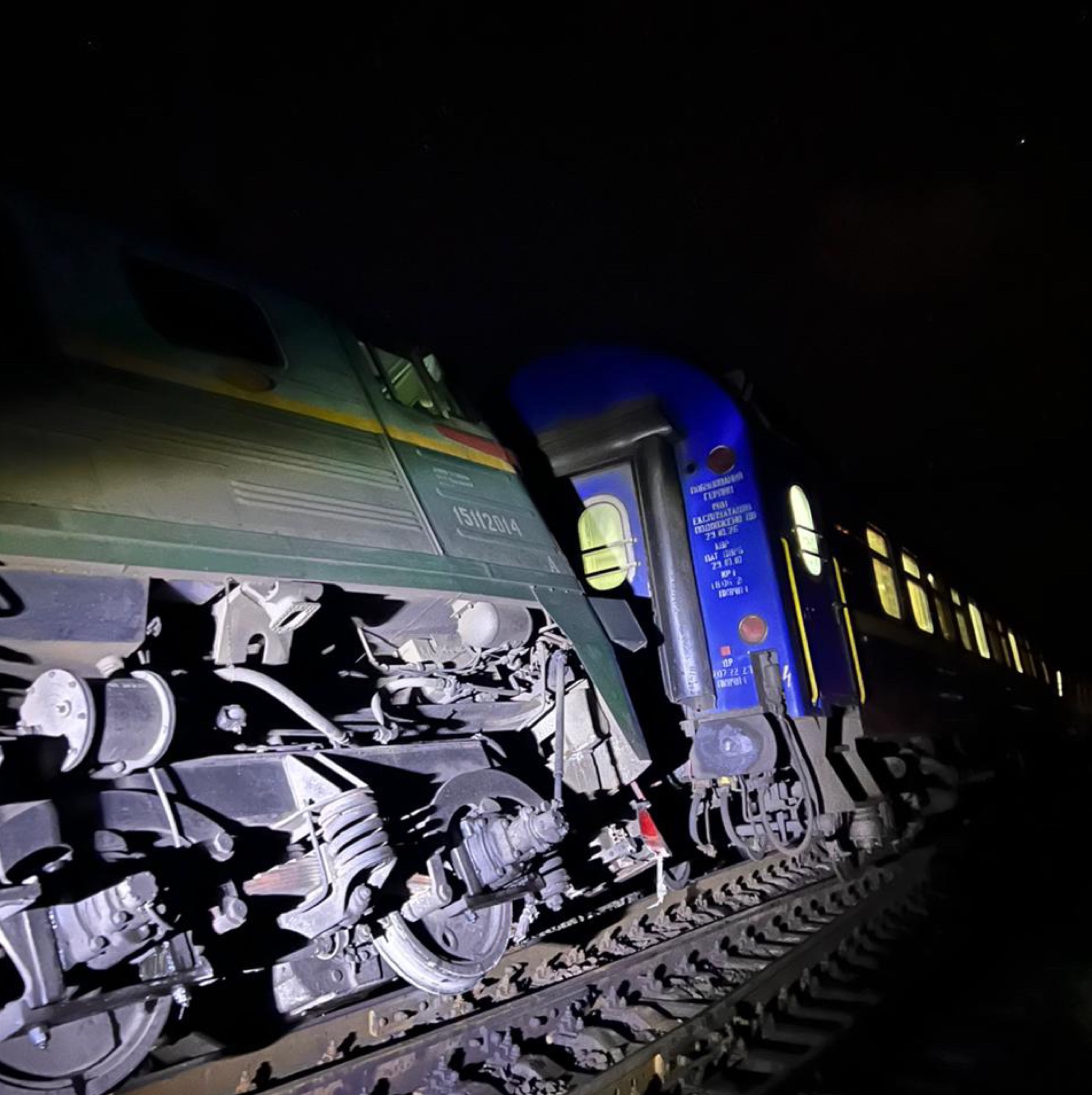Сошел с рельсов поезд Киев – Варшава, люди не пострадали – фото