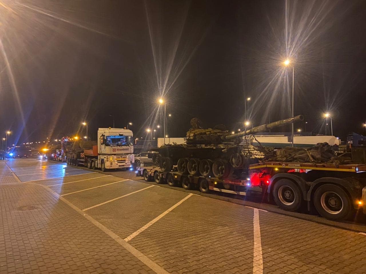Резніков: Вночі російські танки "вдерлися" до ЄС та НАТО. Як музейні експонати – фото