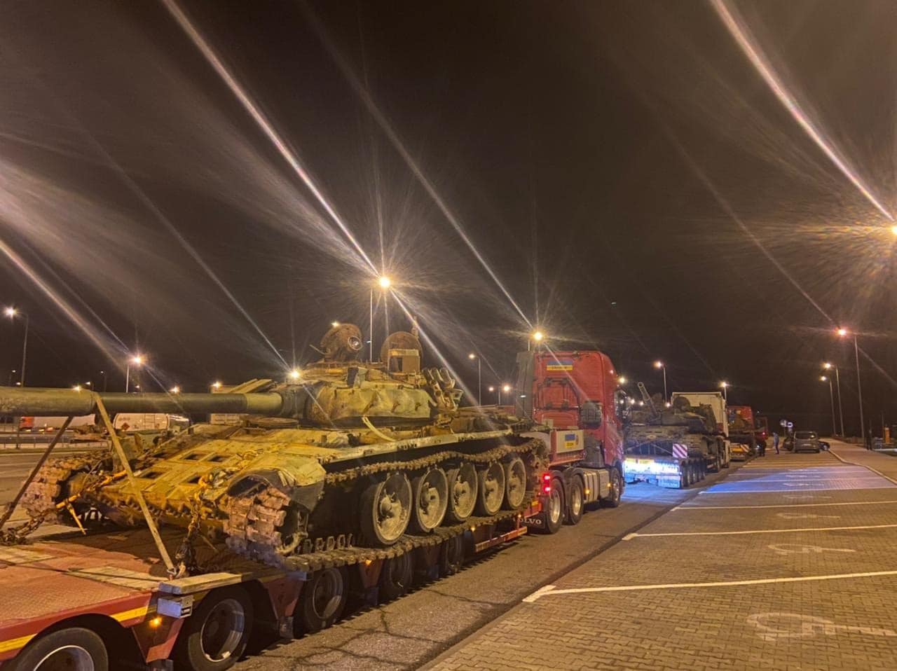 Резніков: Вночі російські танки "вдерлися" до ЄС та НАТО. Як музейні експонати – фото