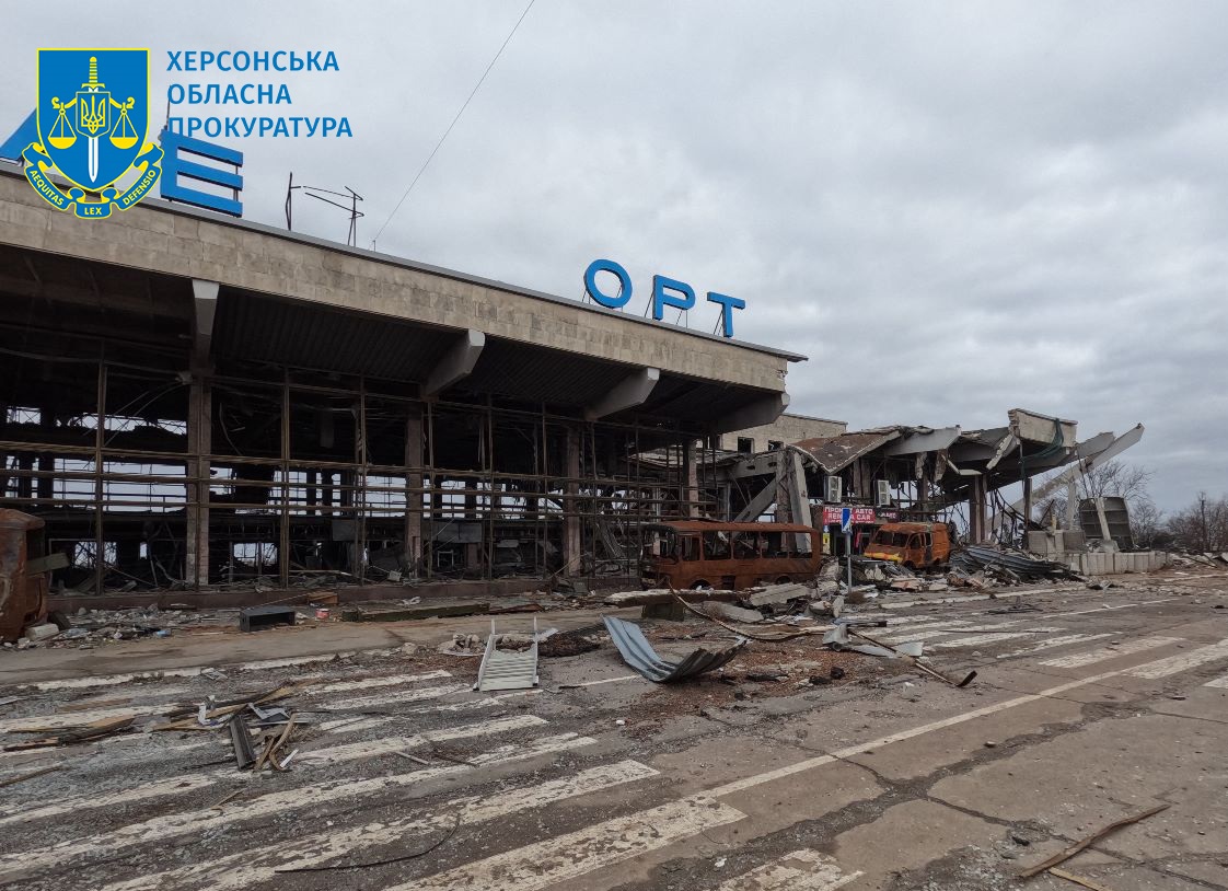 Прокуратура показала состояние аэропорта "Херсон" после деоккупации – фото