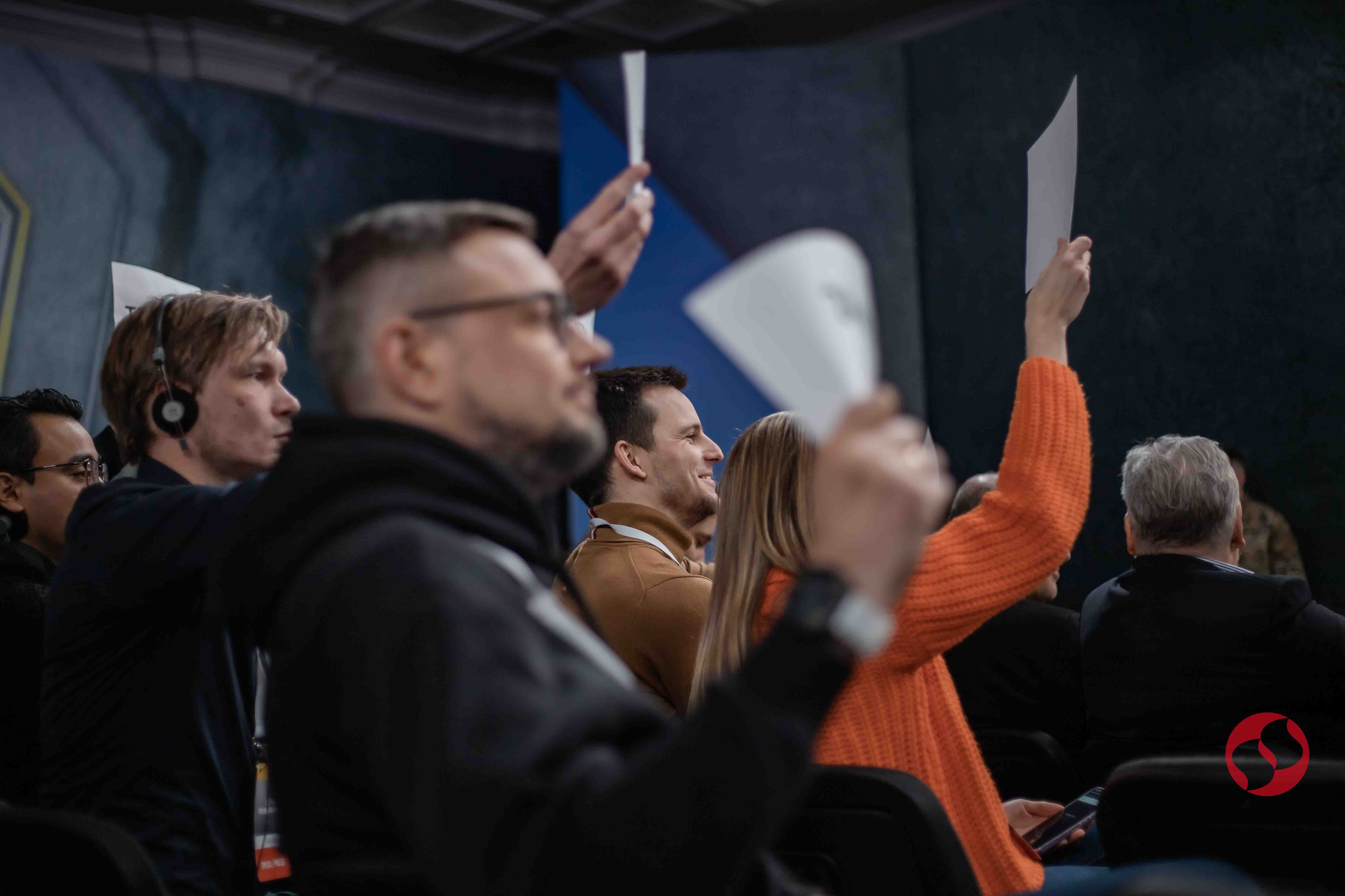 "В Кремле больше не с кем говорить". 2,5 часа пресс-конференции Зеленского – за минуту