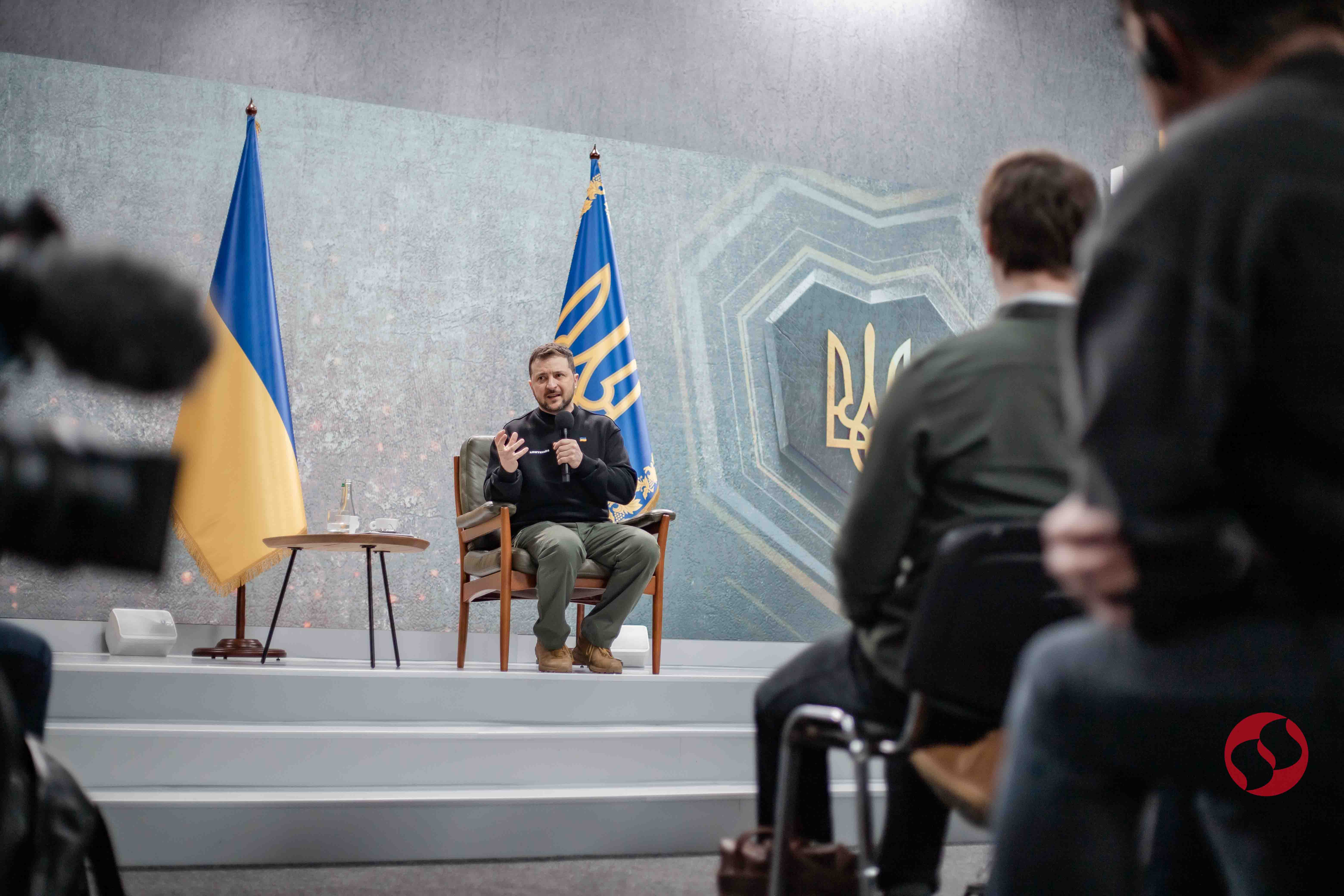 "В Кремлі більше немає з ким говорити". 2,5 години пресконференції Зеленського – за хвилину