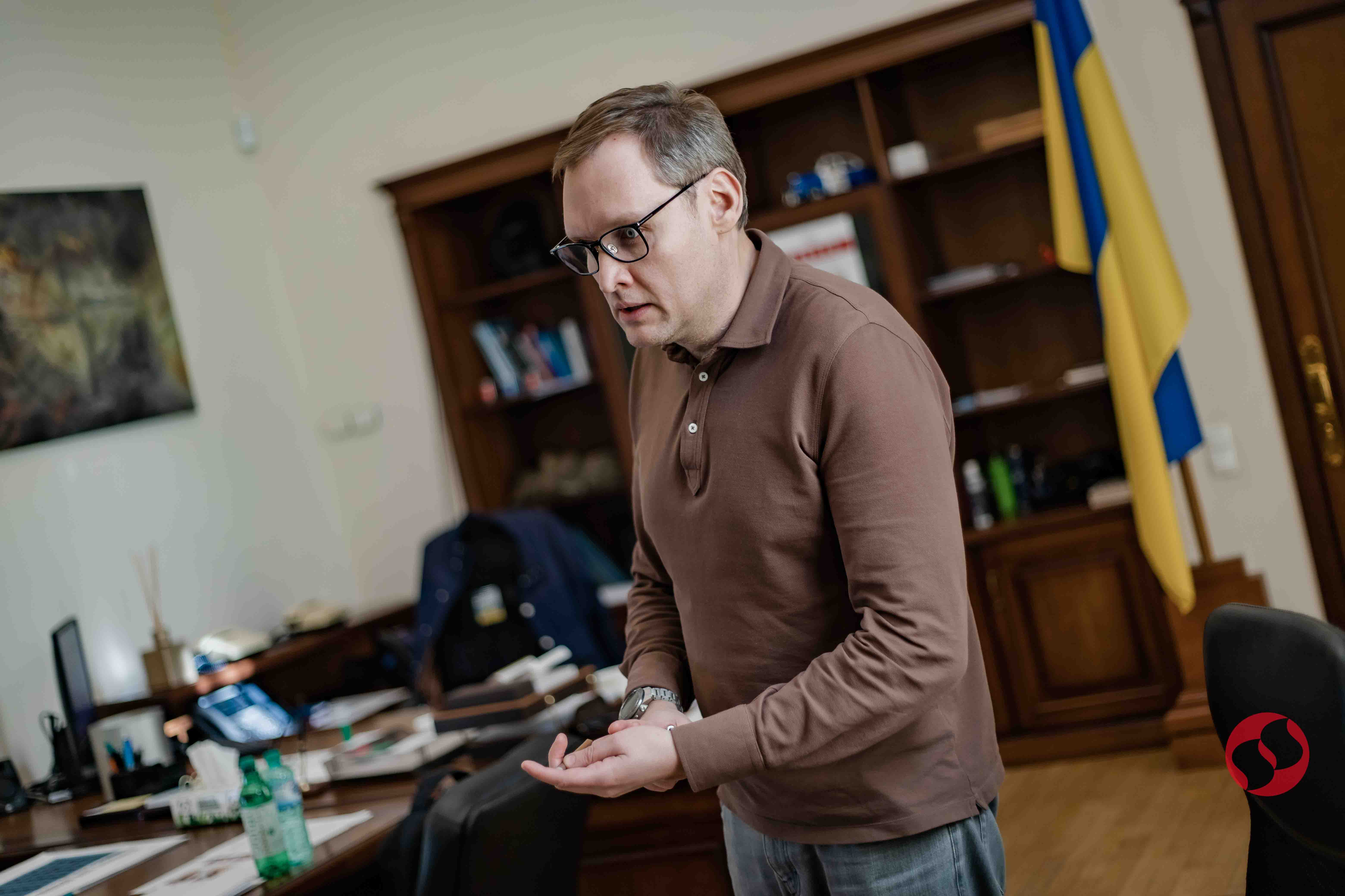 "Я не живу з Татаровим". Як Андрій Смирнов зрікається Портнова та захищає брата