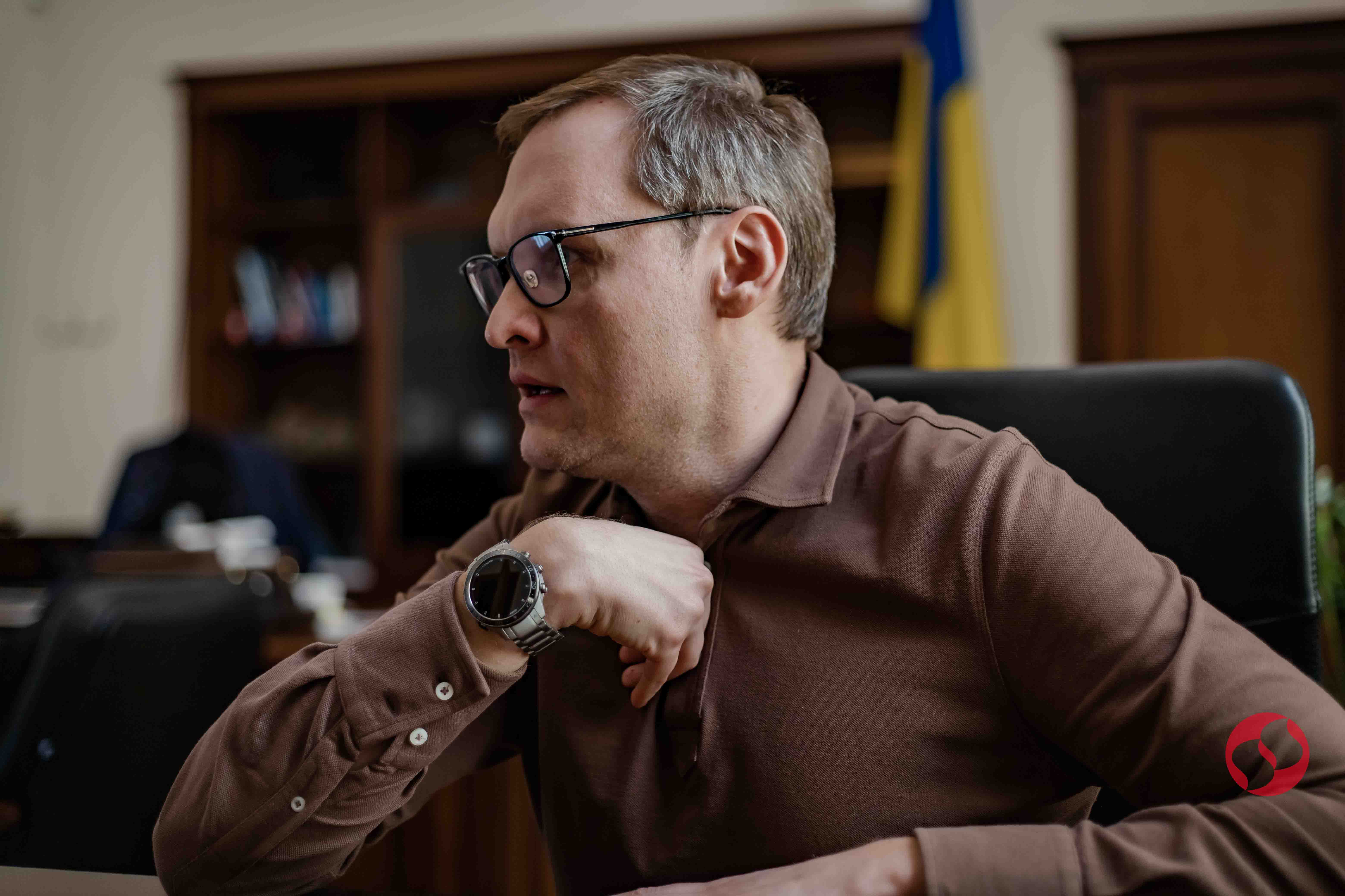 "Я не живу з Татаровим". Як Андрій Смирнов зрікається Портнова та захищає брата