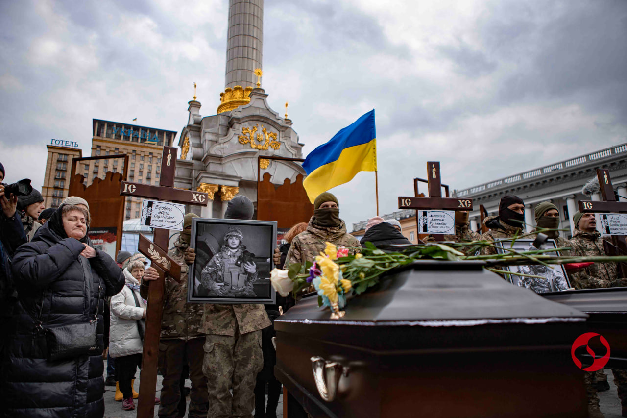 Фото: Валентина Поліщук/LIGA.net У Києві попрощалися з військовими, які робили "бавовну" на території РФ – фото