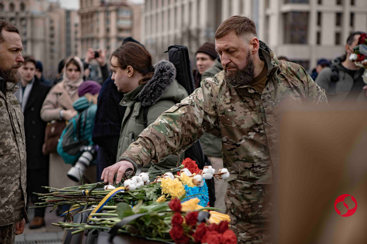 Фото: Валентина Поліщук/LIGA.net У Києві попрощалися з військовими, які робили "бавовну" на території РФ – фото