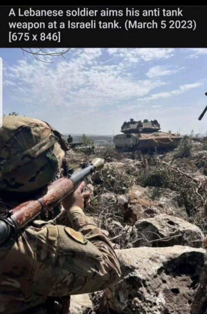 Скриншот Росіяни наполягають, що "знищили" Leopard. Прифотошопили шеврон РФ до військового Лівану