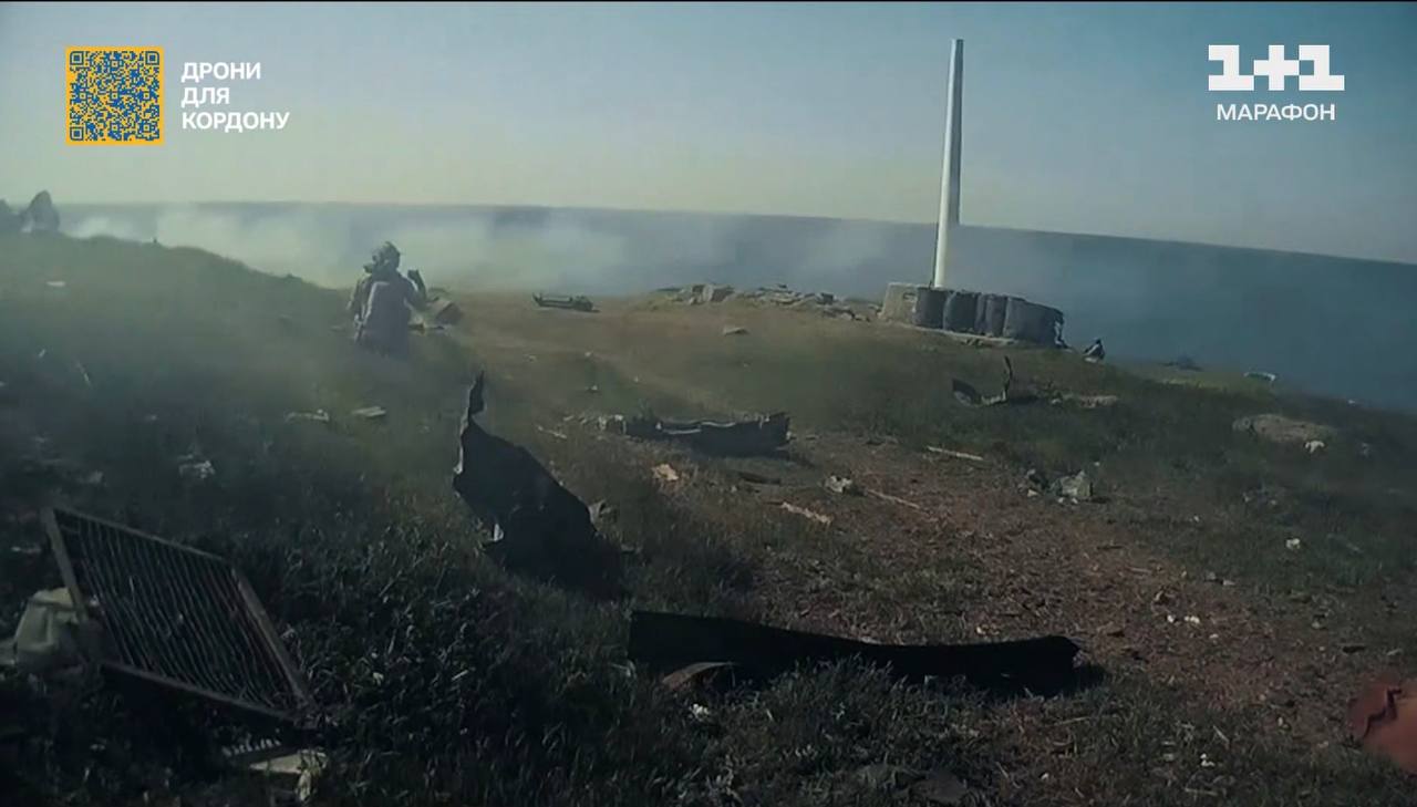 Боевые действия на Змеином Бойові дії на Зміїному