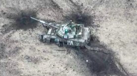 На Донбассе воины 36 бригады морпехов уничтожили танк РФ из ПТРК Javelin: видео попадания