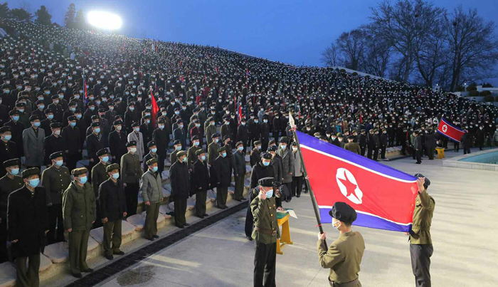 У Північній Кореї заявили, що воювати з США зголосилися 800 000 добровольців за день – фото