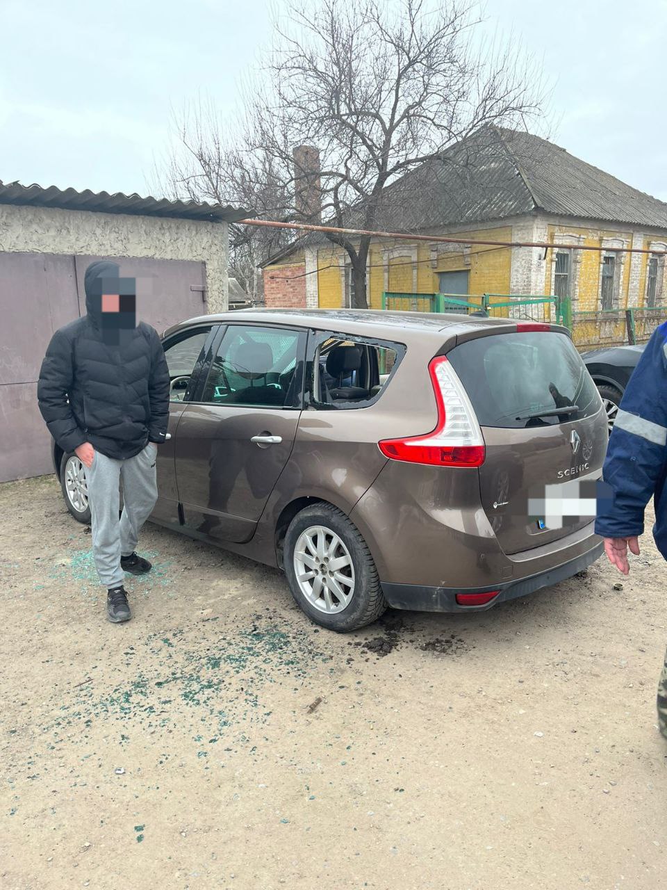 Росіяни обстріляли Краматорськ касетними боєприпасами, дві людини загинули - фото
