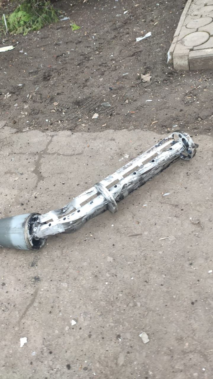 Фото: t.me/pavlokyrylenko_donoda У Костянтинівці окупанти обстріляли магазин "Дитячий світ" — відео обстрілу