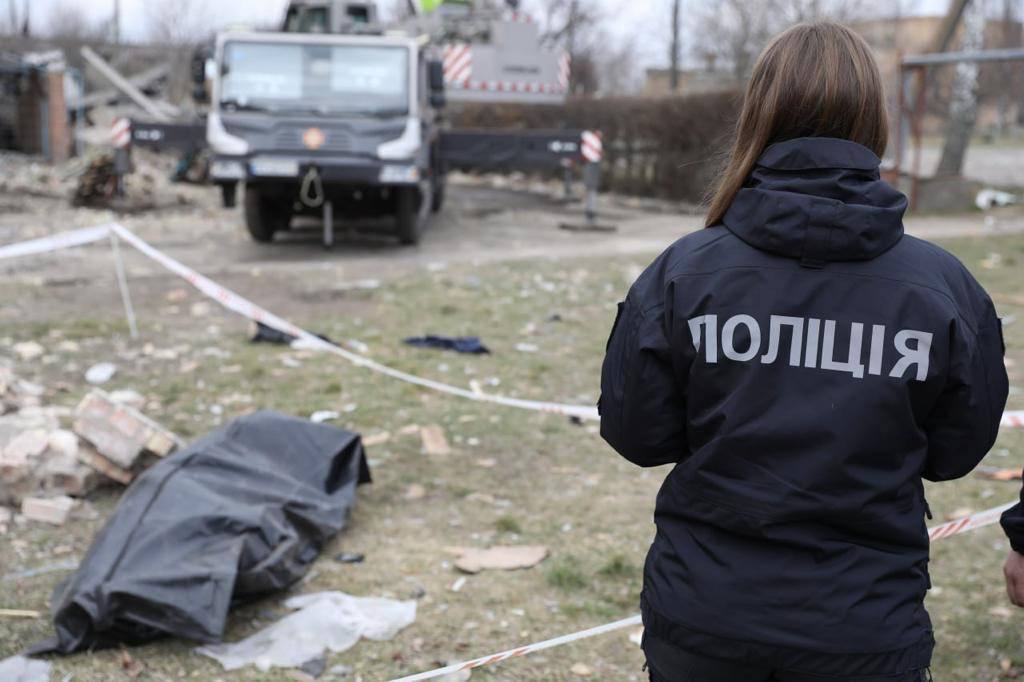 Наслідок удару Росії по Ржищеву (фото: поліція) Нічний удар дронами по Київщині. Число загиблих збільшилося – фото
