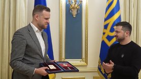 Зеленский "за особые заслуги" наградил орденом главу МИД Литвы Ландсбергиса