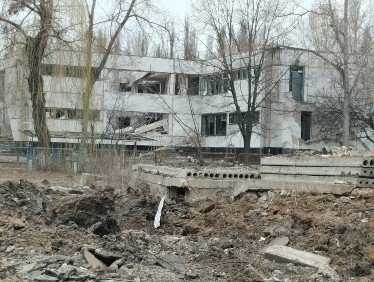 Россияне ударили ракетами по Краматорску. Авдеевку кроют из артиллерии и "градов" – фото