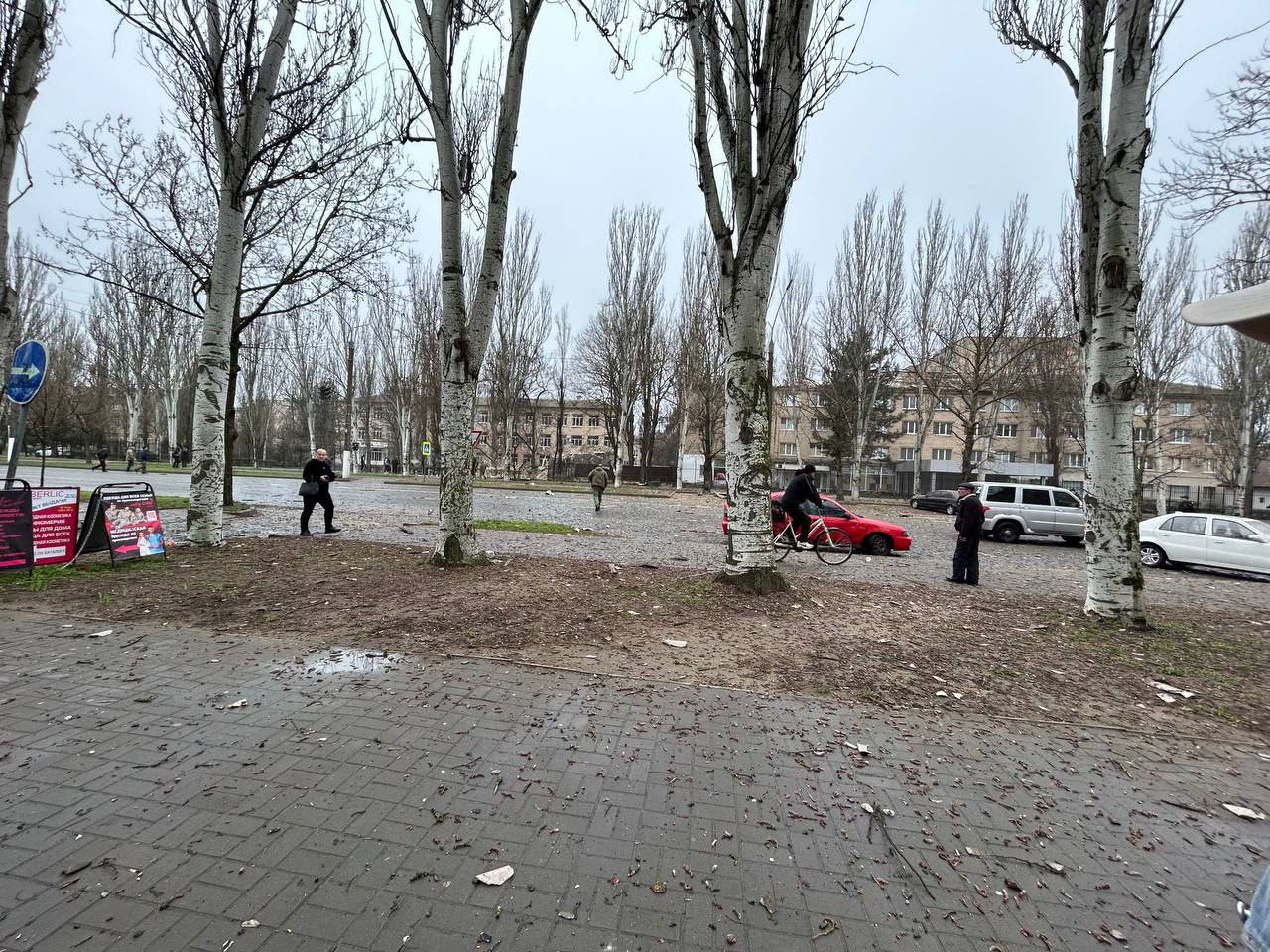 Наслідки вибухів у Мелітополі (Фото: ТГ Івана Федорова) У Мелітополі пролунали вибухи. Пишуть про руйнування кількох будівель з окупантами – фото