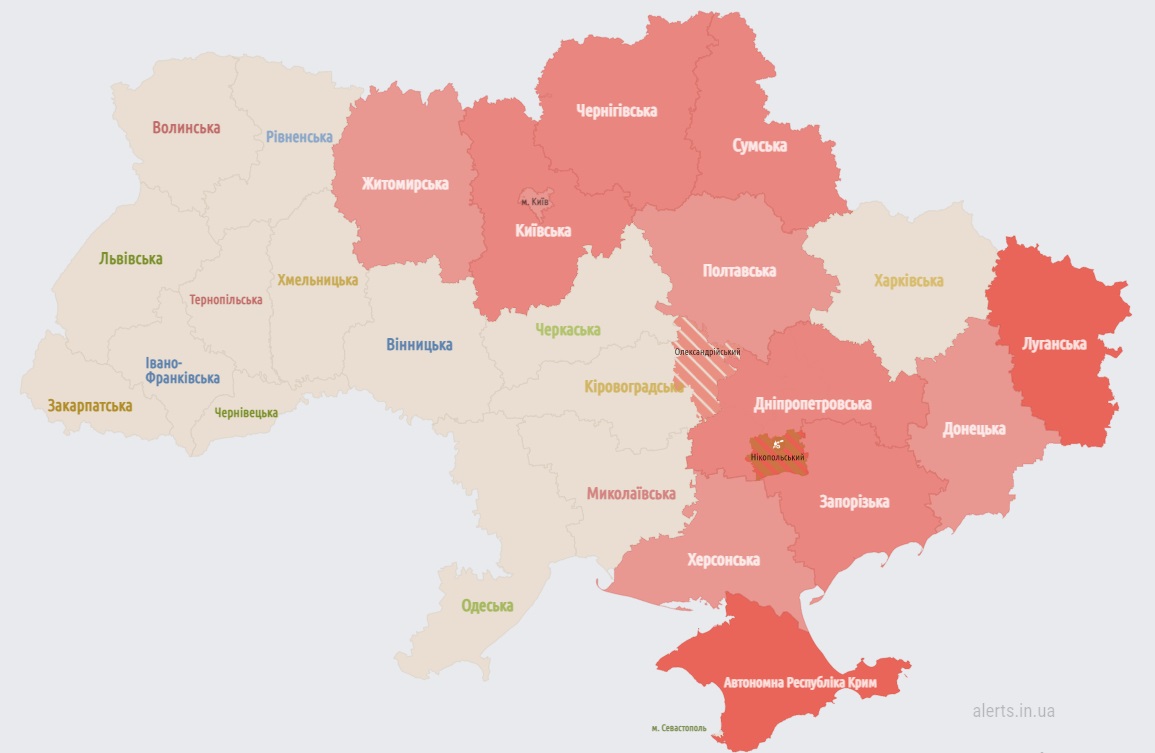 У Дніпрі пролунали вибухи, у Київській області працює ППО