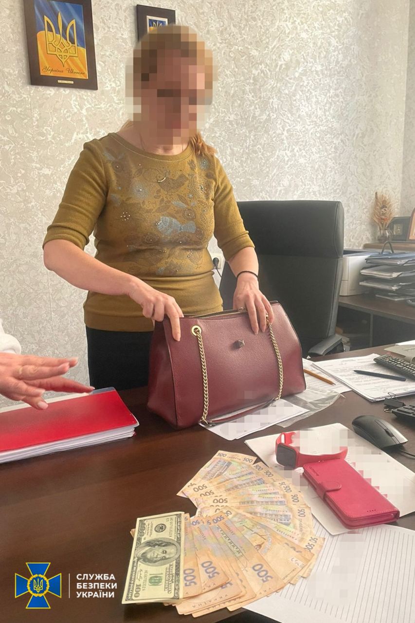 СБУ викрила начальницю Житомирської митниці на системних поборах бізнесу — фото