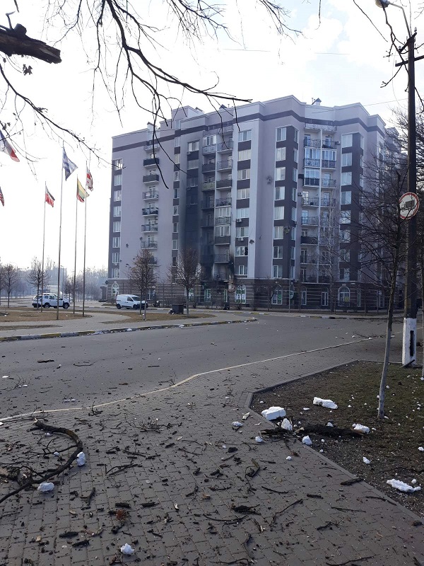 Наслідки атаки російських окупантів. Фото надане Мазіним Бій на Вокзальній. Як захисники Бучі зламали план Путіна на Київ за три дні: реконструкція