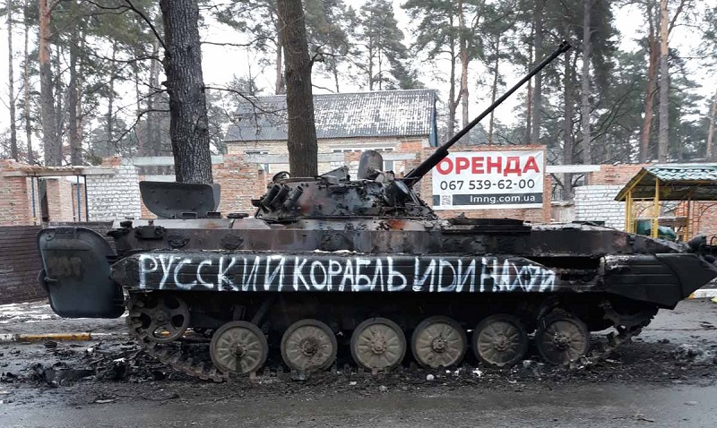 Знищена російська техніка на Вокзальній у Бучі. Фото надане Мазіним Бій на Вокзальній. Як захисники Бучі зламали план Путіна на Київ за три дні: реконструкція