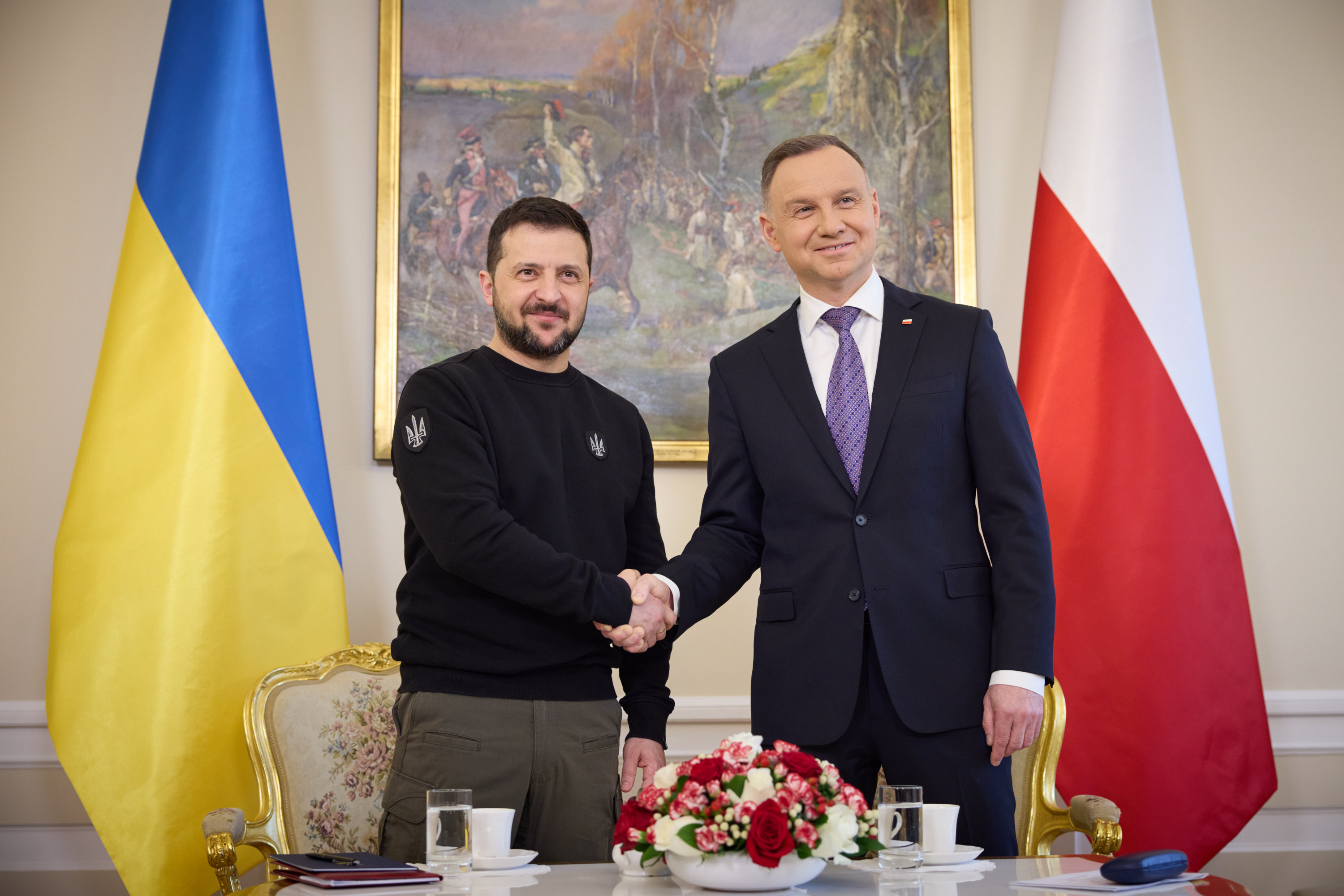 БТР, міномети та євроатлантичні перспективи. Що везе Зеленський після візиту до Польщі - Фото