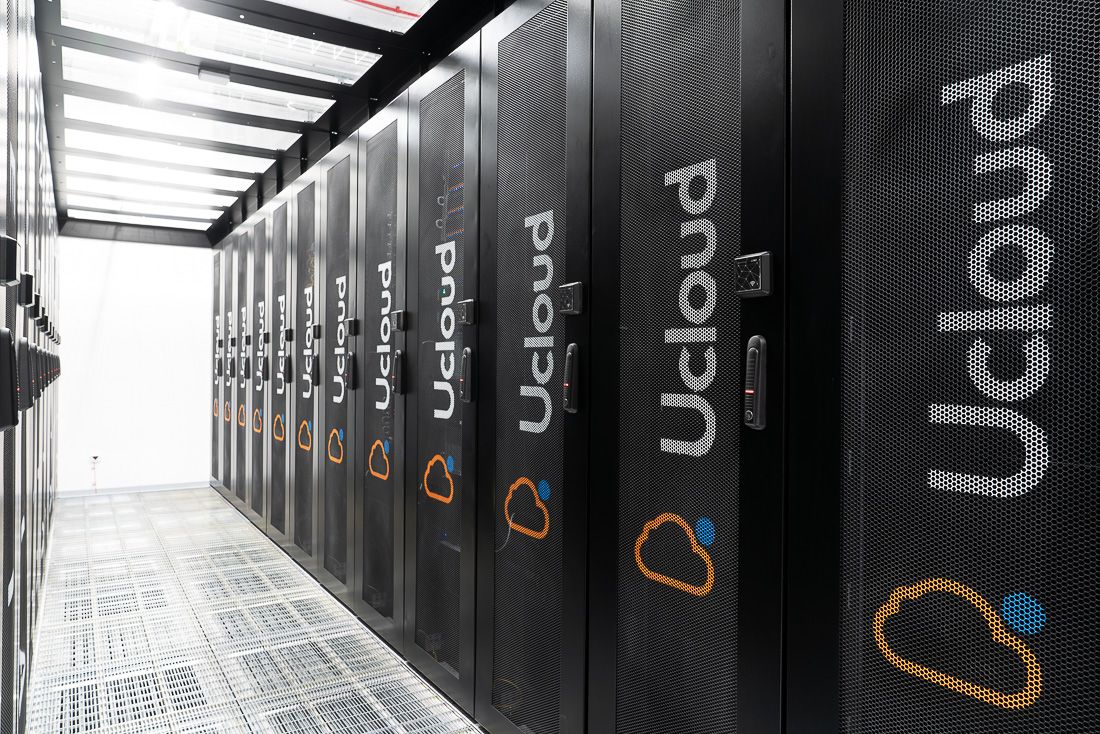 Найбільший хмарний оператор України UCLOUD відкриває офіс у Варшаві
