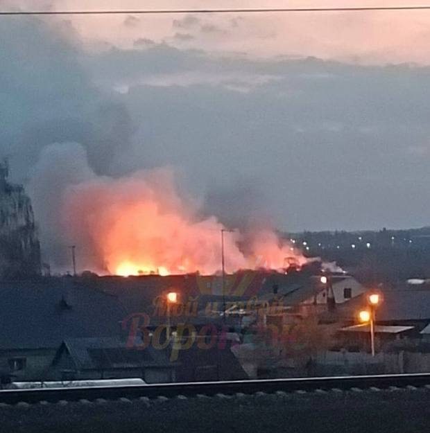 Воронеж (фото: ресурсы россиян) В Воронеже слышали взрыв, было два пожара. Рядом авиазавод "самолета судного дня" – видео