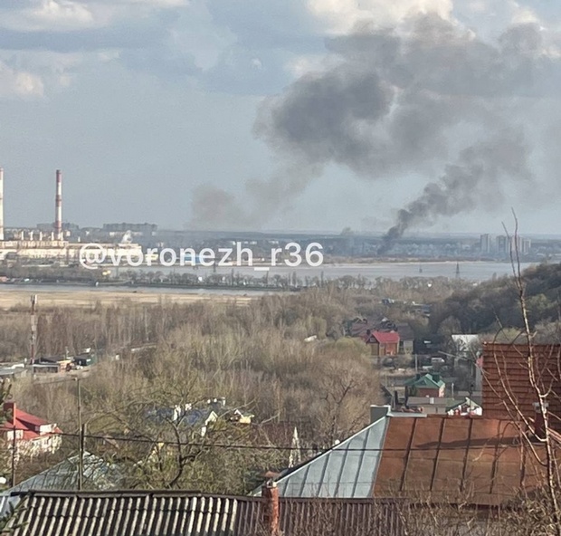 В Воронеже слышали взрыв, было два пожара. Рядом авиазавод "самолета судного дня" – видео