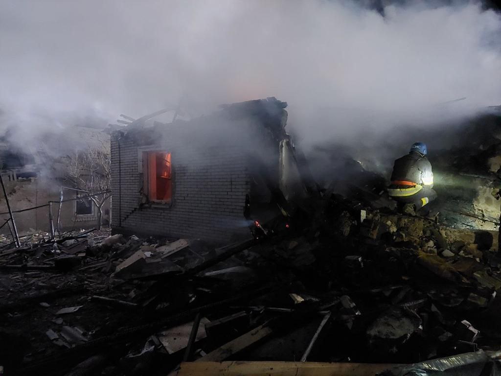 Фото: Запорізька ОВА Росія вночі вдарила ракетами по Запоріжжю: є жертви – фото руйнувань