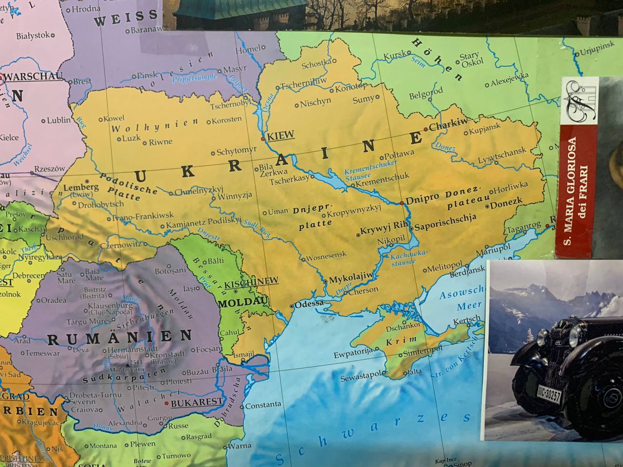 Как украинец нашел в Европе десятки карт с "российским" Крымом. И готовит иски на миллионы
