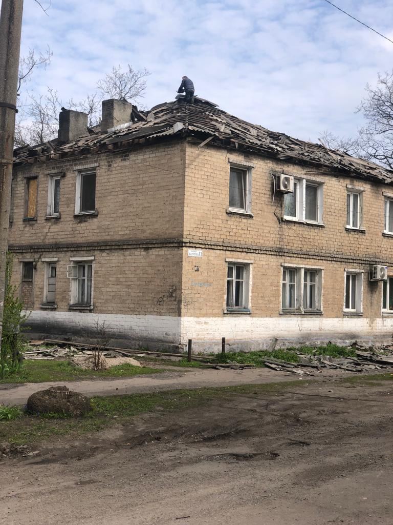 Фото: t.me/pavlokyrylenko_donoda Оккупанты обстреляли многоэтажки и рынок в Украинске Донецкой области – фото
