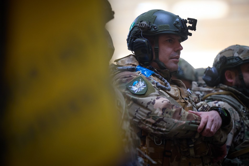 Фото: ОП Зеленський відвідав передові позиції українських захисників в Авдіївці – відео