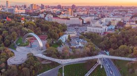 Киевсовет расторг договор аренды на землю под "мостом Кличко"