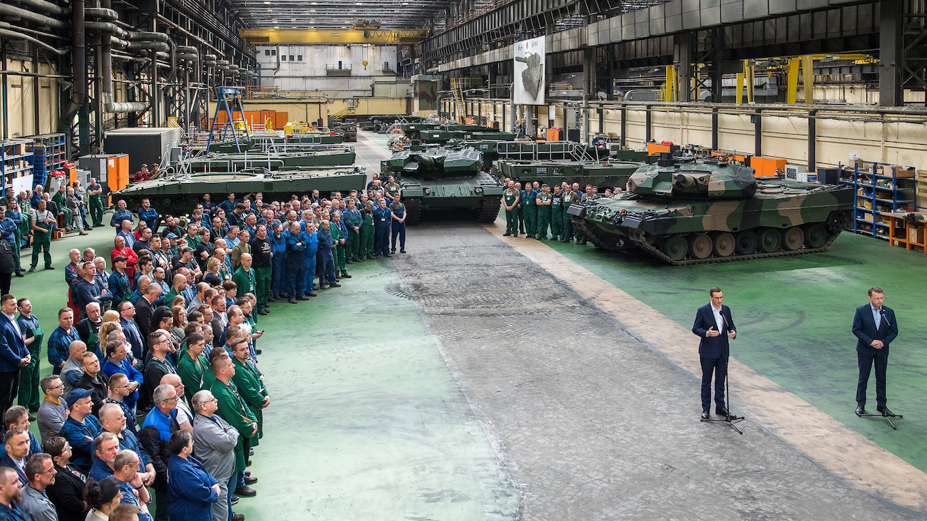 Центр по ремонту украинских Leopard 2 заработает в Польше уже в мае – фото из цеха