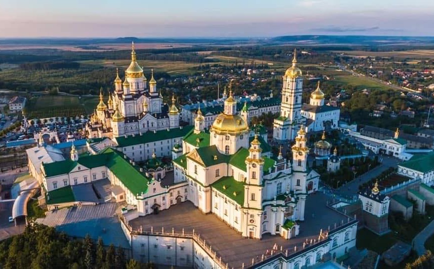 Почаївська лавра (фото – Facebook лаври)