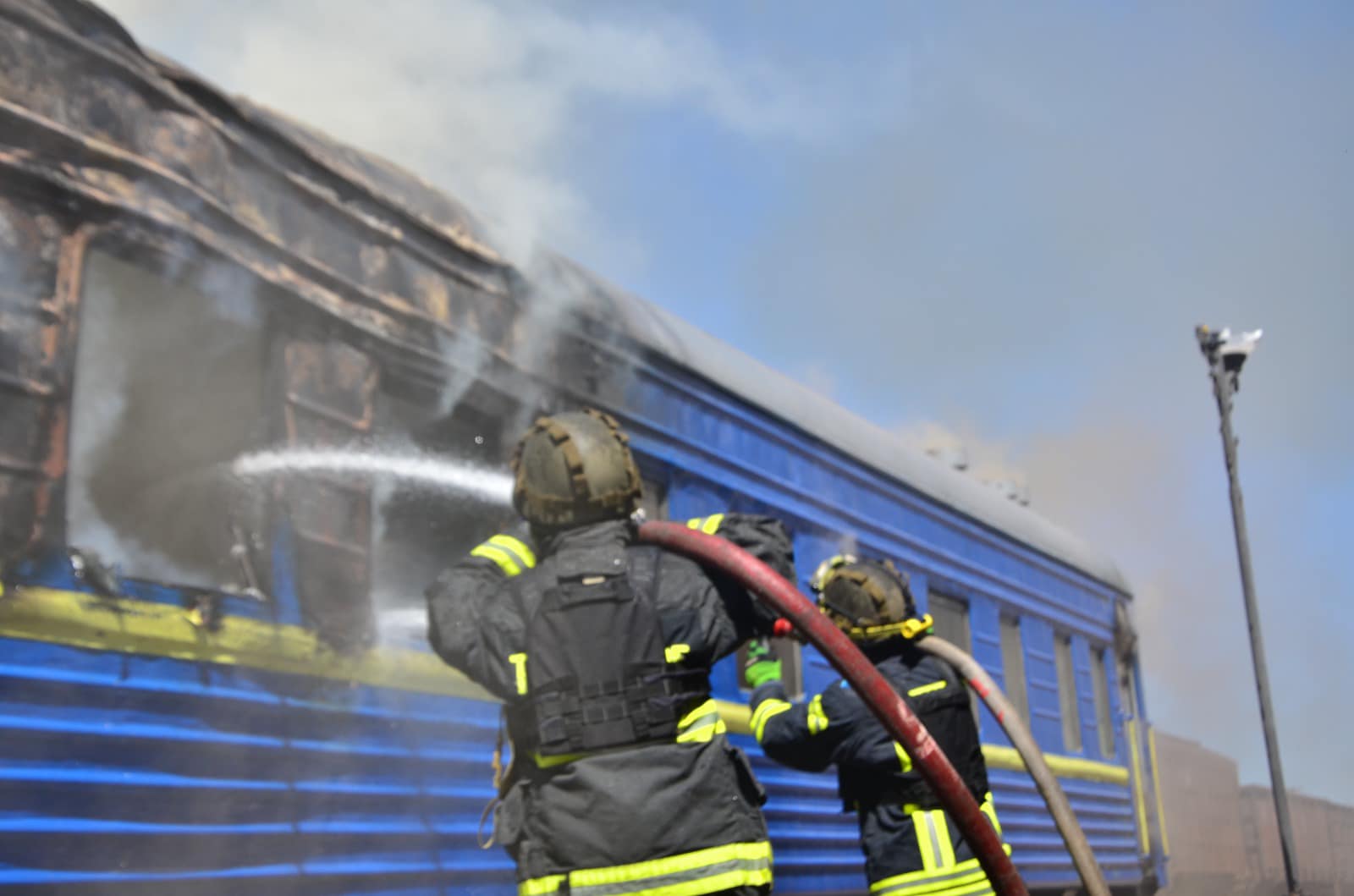 Поезд, попавший под обстрел в Херсоне, доехал до Львова без задержек – фото