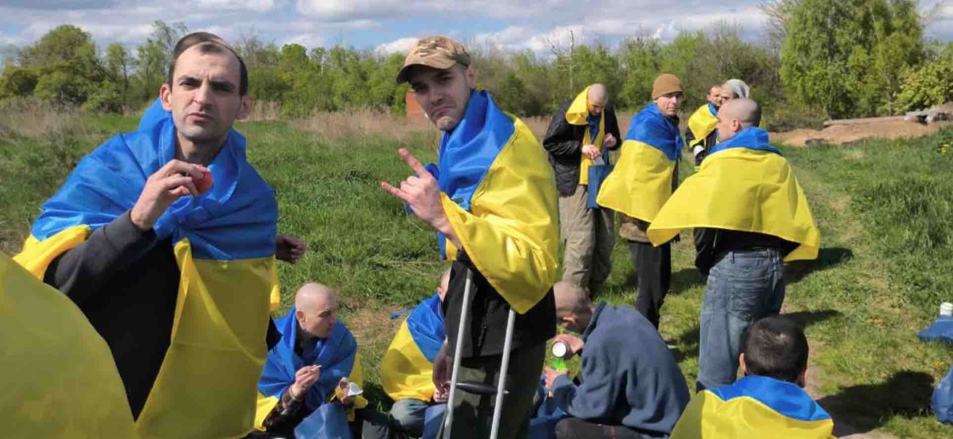Фото: t.me/ermaka2022 Украина вернула из плена 45 защитников "Азовстали": фото, видео