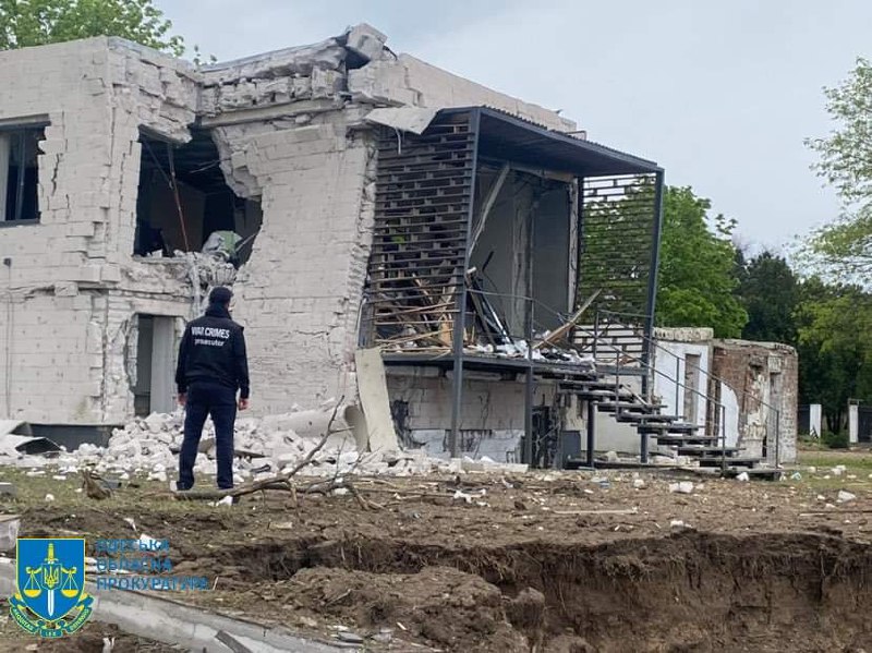 Фото: ОГП Под Одессой оккупанты попали ракетой в склад Красного Креста. Сами говорят – "склад ВСУ"