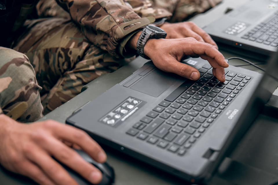 Без мошенничества. Как проверять сборы для военных и их авторов
