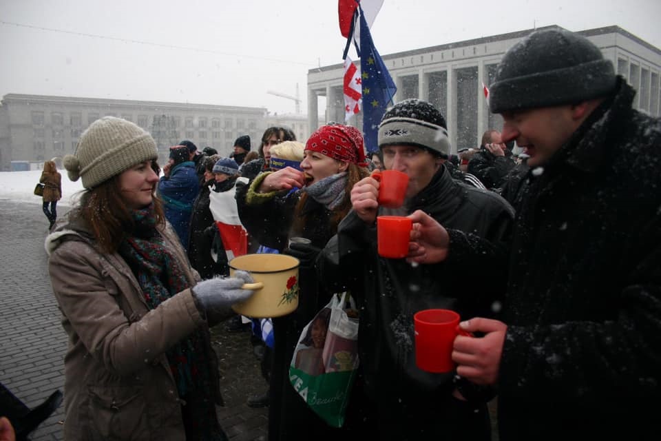 "Розумію упередженість українців щодо білорусів". Як політув'язнена з Мінська допомагає ЗСУ