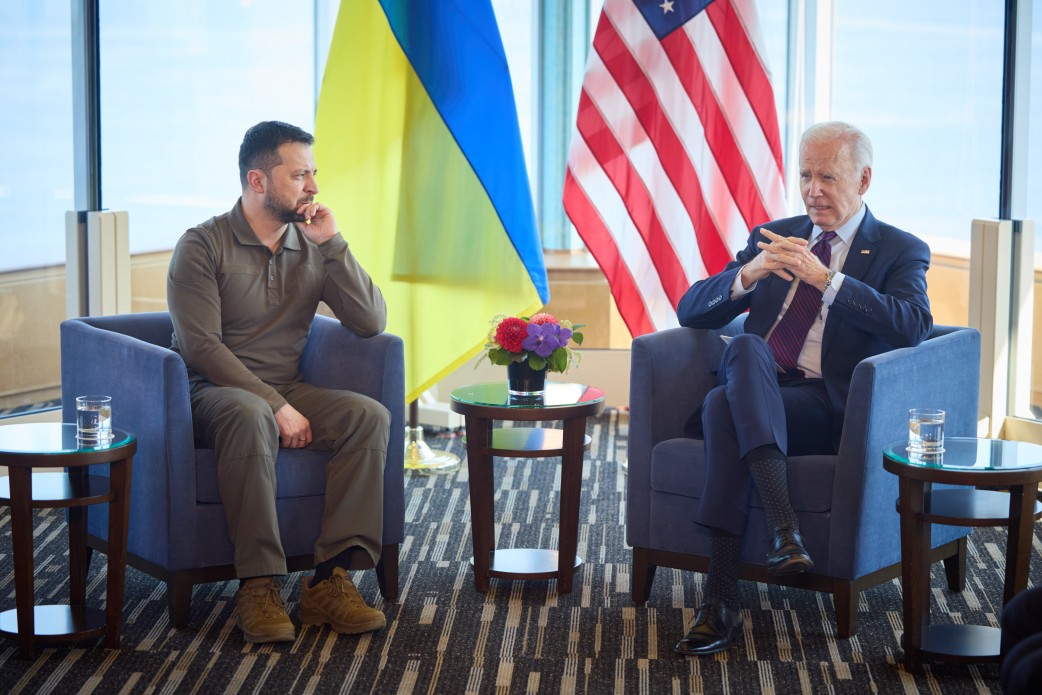 "Байден развеял нарратив New York Times". Как Зеленский съездил на саммит G7 и что с F-16